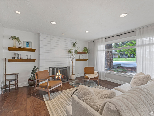 935 North 400 East Bountiful, UT 84010 - Photo 5 of 32