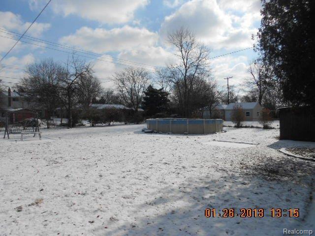 37642 Radde Street Clinton Township, MI 48036 - Photo 13 of 14 015.JPG