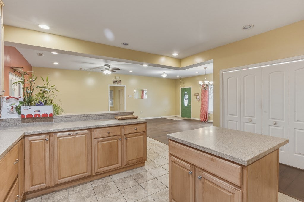 202 Riverside Drive Hinton, WV 25951 - Photo 14 of 40 Gallery Image 14