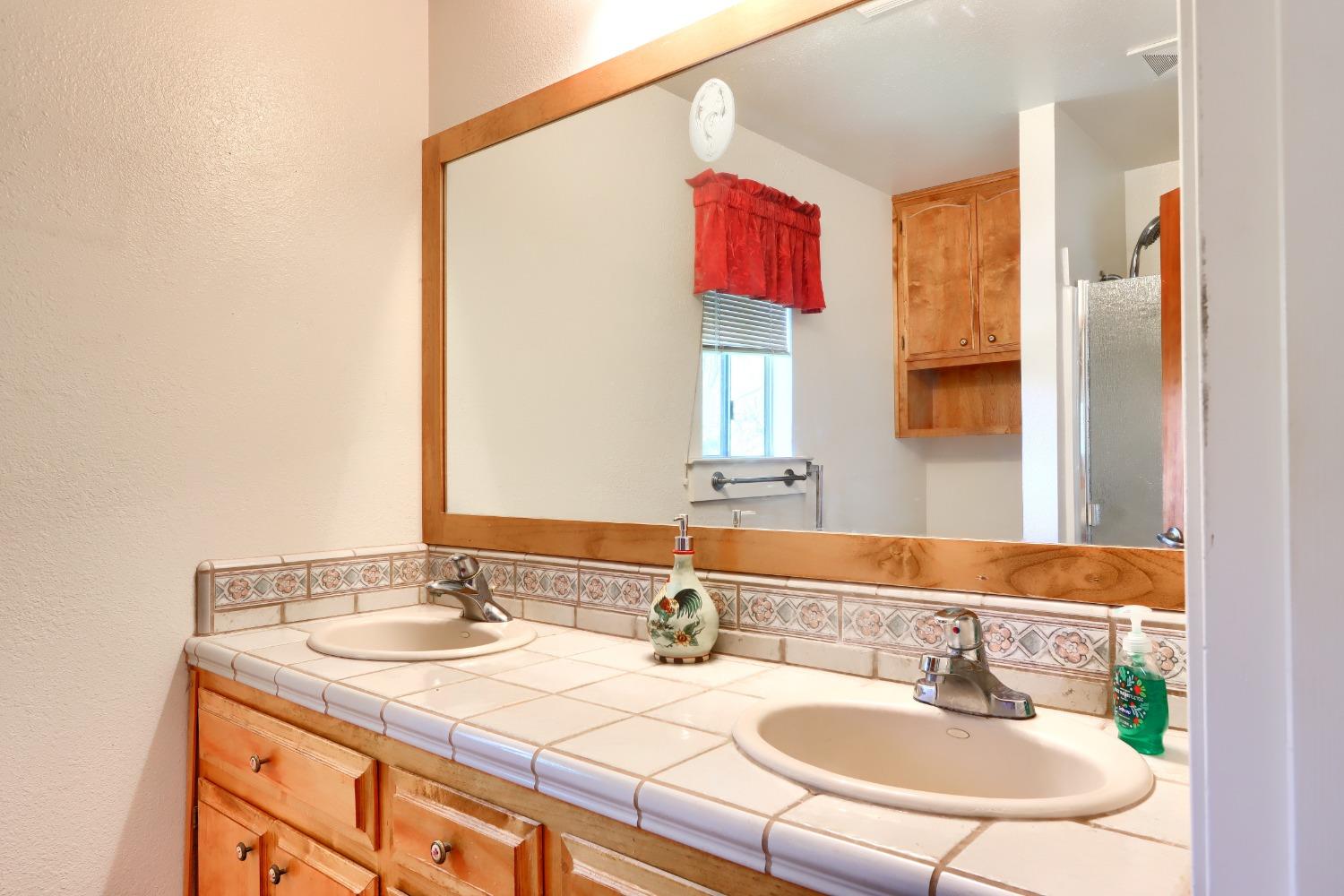 42275 Buckeye Road Oakhurst, CA 93644 - Photo 20 of 53