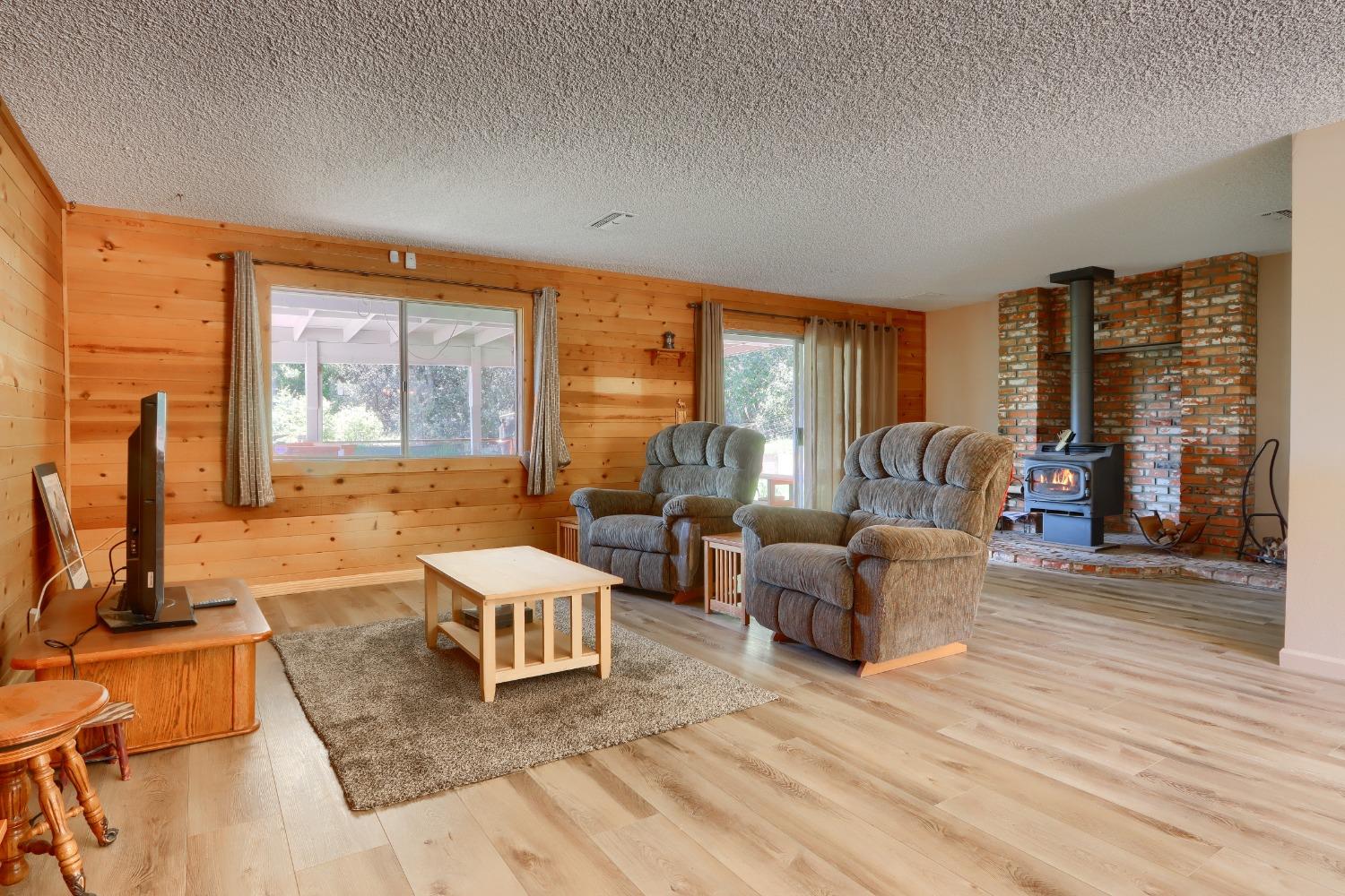 42275 Buckeye Road Oakhurst, CA 93644 - Photo 2 of 53