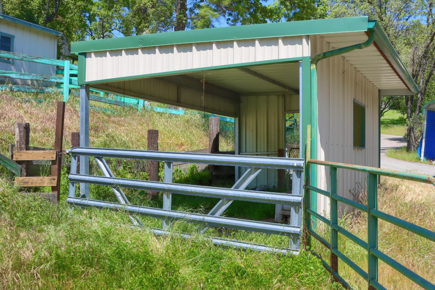 42275 Buckeye Road Oakhurst, CA 93644 - Photo 38 of 53