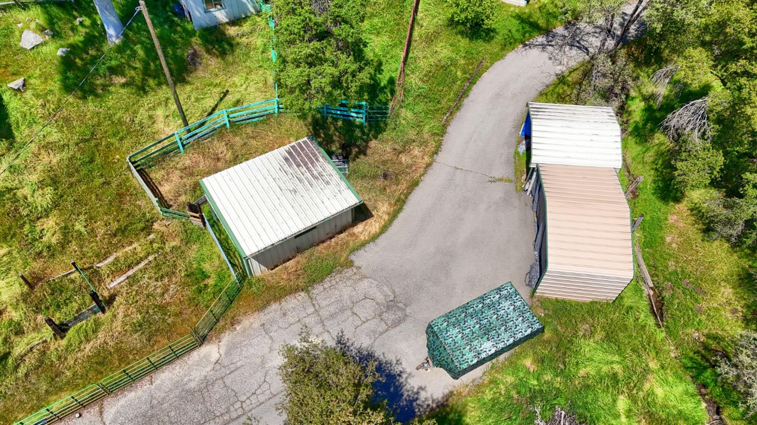 42275 Buckeye Road Oakhurst, CA 93644 - Photo 41 of 53