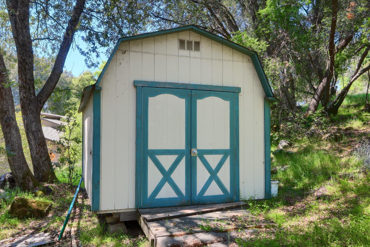 42275 Buckeye Road Oakhurst, CA 93644 - Photo 43 of 53