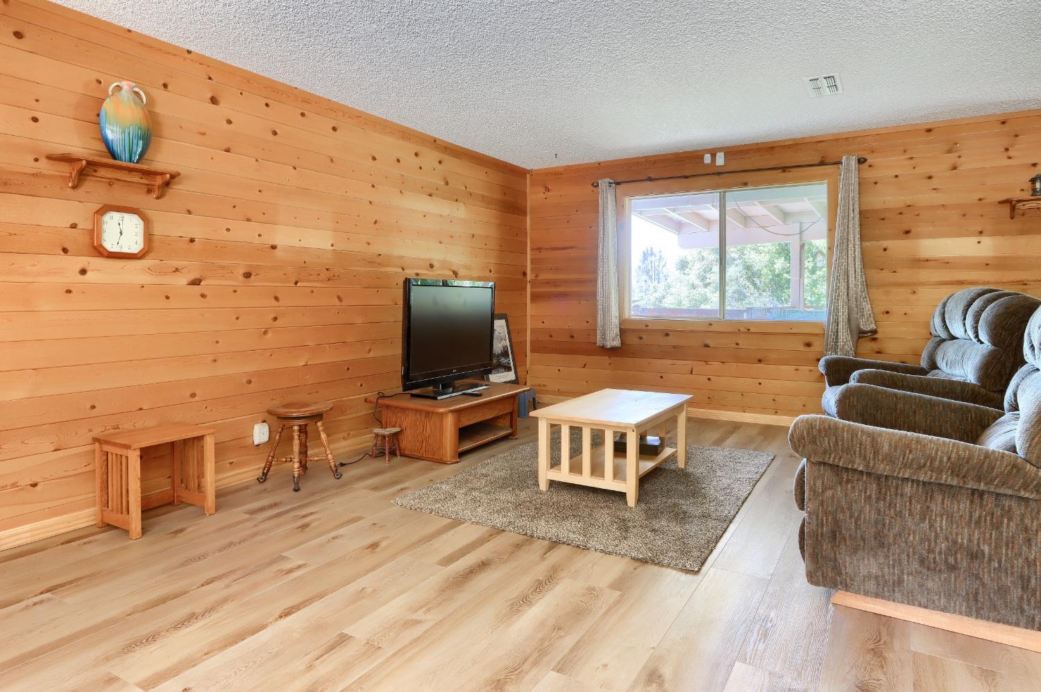 42275 Buckeye Road Oakhurst, CA 93644 - Photo 6 of 53