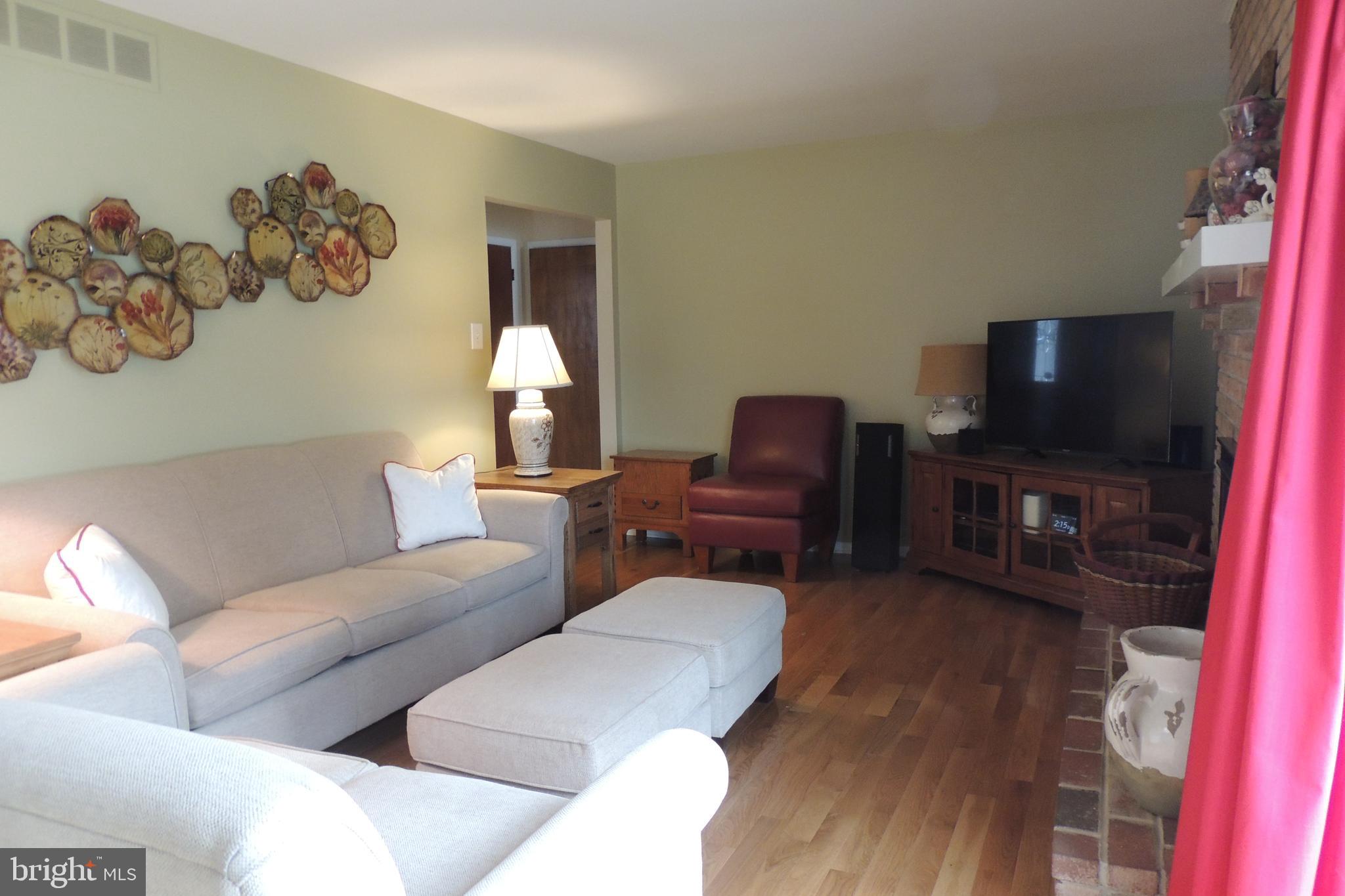 74 Freedom Road Sewell, NJ 08080 - Photo 21 of 46 Famiy Room