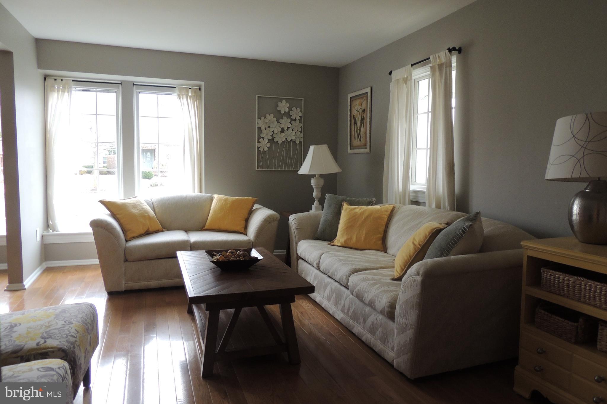 74 Freedom Road Sewell, NJ 08080 - Photo 5 of 46 Hardwood Flooring