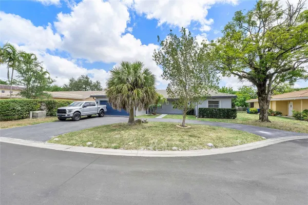 $2,995 | 3843 Northwest 81st Terrace, Coral Springs, FL 33065