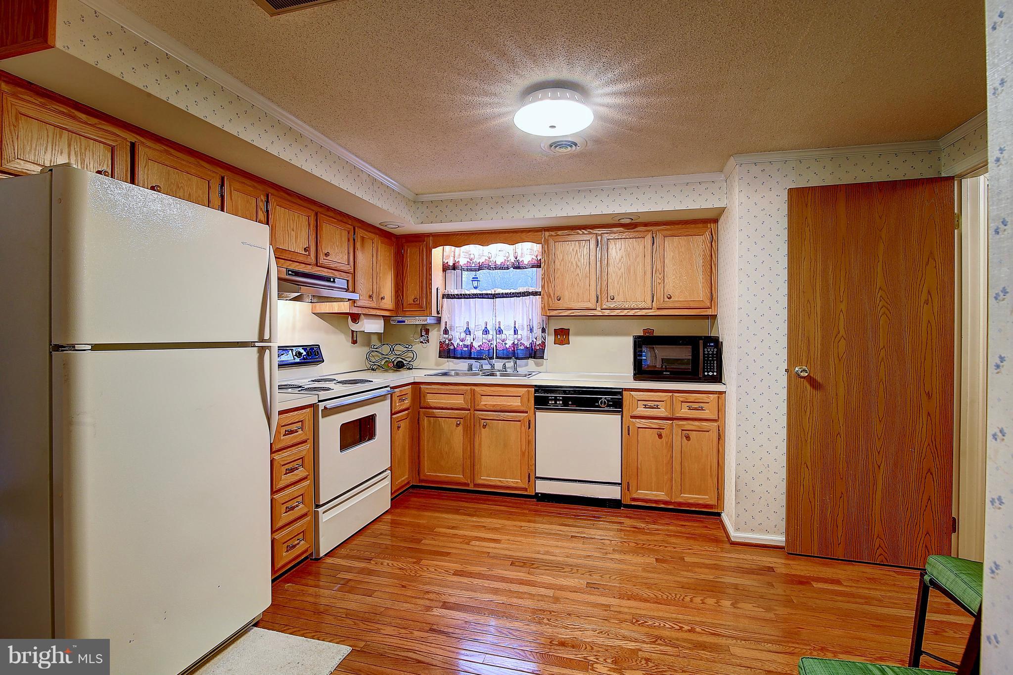 6504 Fish Hatchery Road Thurmont, MD 21788 - Photo 10 of 29 Kitchen