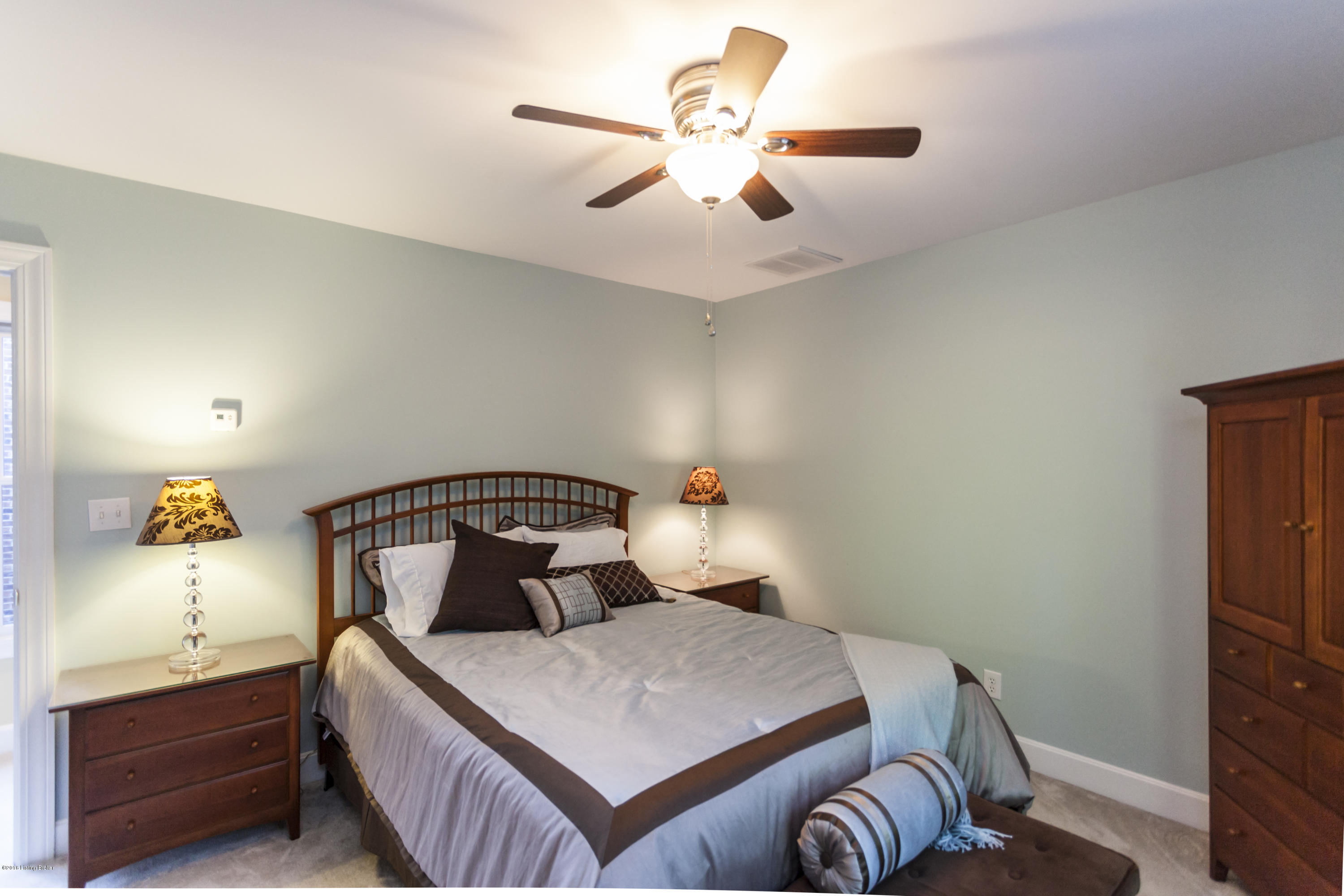 2404 Dundee Road, Unit 7 Louisville, KY 40205 - Photo 23 of 34 Bedroom 2 on the second floor