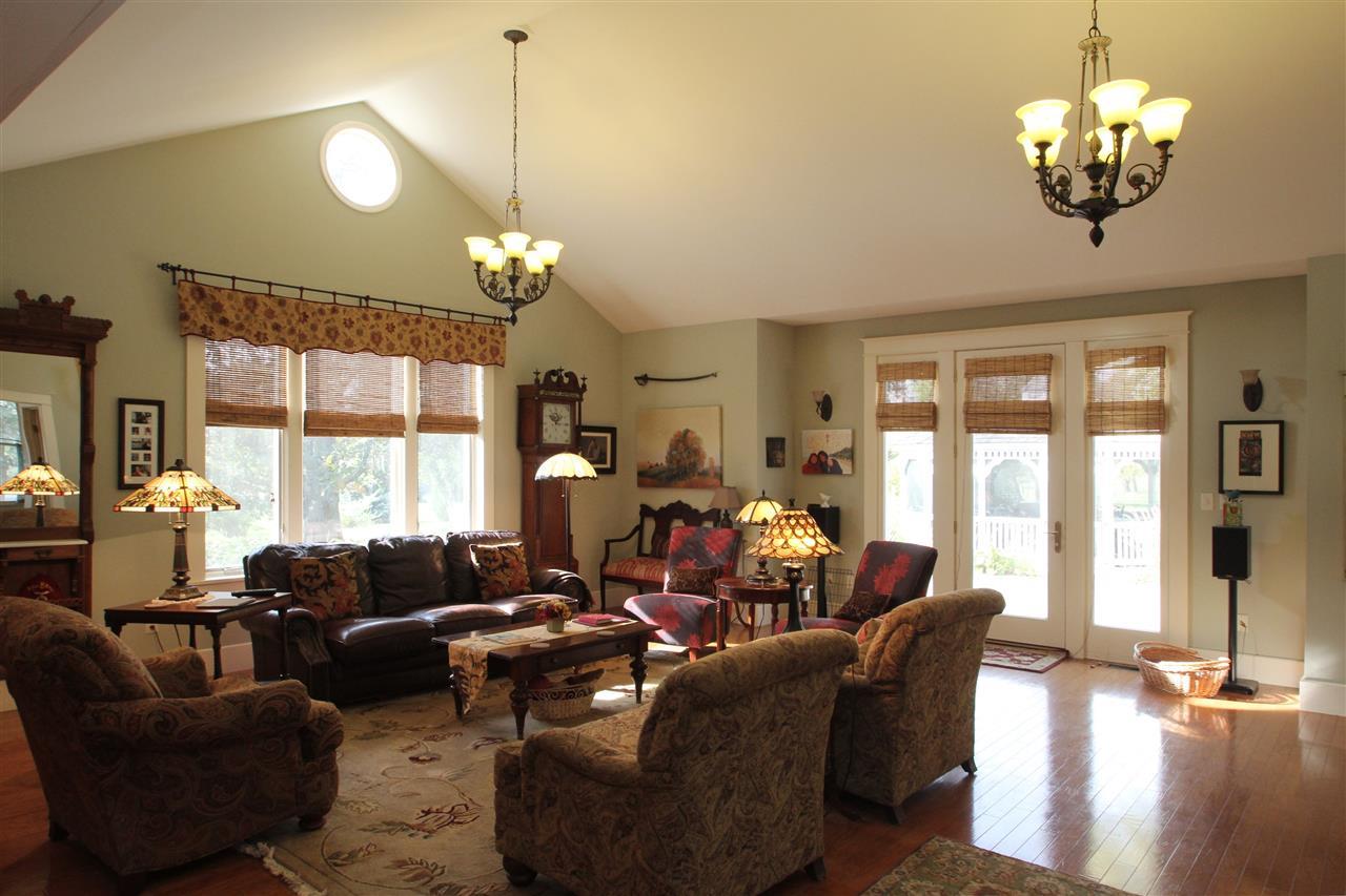 2155 Prairie Du Chien Road Northeast Iowa City, IA 52240 - Photo 2 of 25 Gallery Image 2