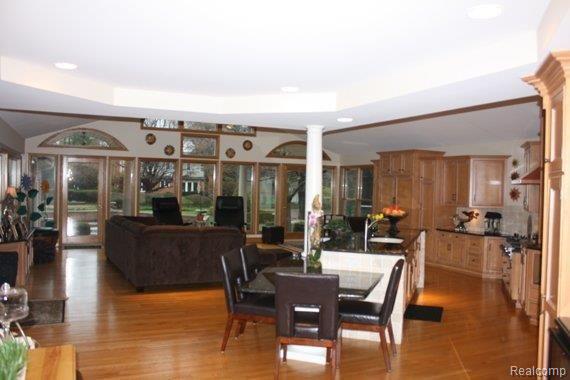 591 Oxford Road Grosse Pointe, MI 48236 - Photo 4 of 22 591O5