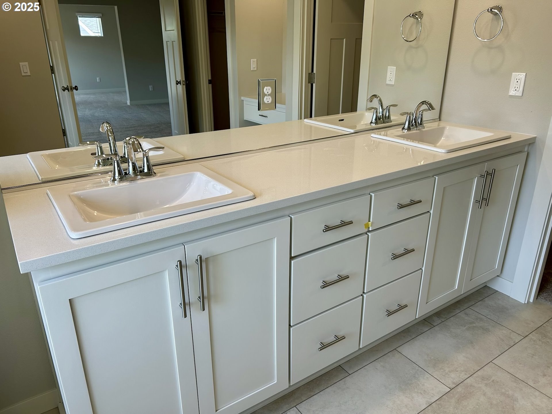 14956 Southwest 165th Avenue Tigard, OR 97224 - Photo 32 of 43 a bathroom with a sink and a mirror
