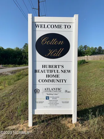 $330,900 | 313 Cotton Hl Place, Hubert, NC 28539
