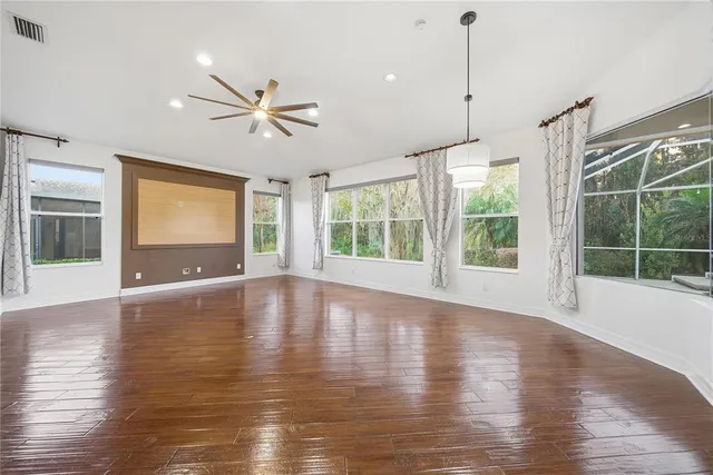 $4,500 | 19238 Climbing Aster Drive, Tampa, FL 33647