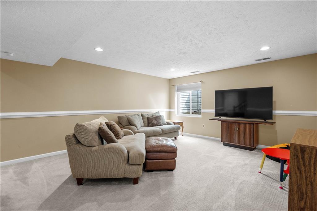 254 Maple Ridge Drive Canonsburg, PA 15317 - Photo 23 of 31 Gallery Image 23