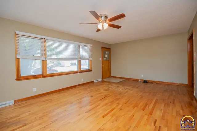 $189,000 | 611 Pearl Street, Rossville, KS 66533