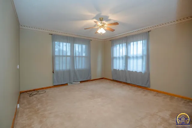 $189,000 | 611 Pearl Street, Rossville, KS 66533