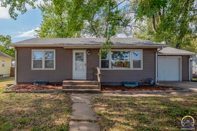 $189,000 | 611 Pearl Street, Rossville, KS 66533