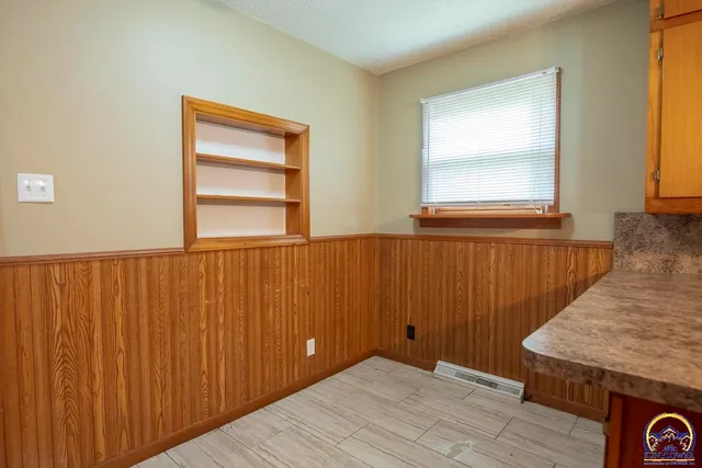 $189,000 | 611 Pearl Street, Rossville, KS 66533