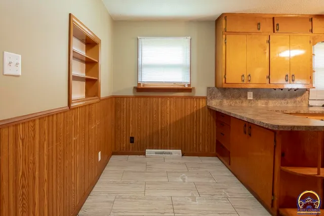 $189,000 | 611 Pearl Street, Rossville, KS 66533