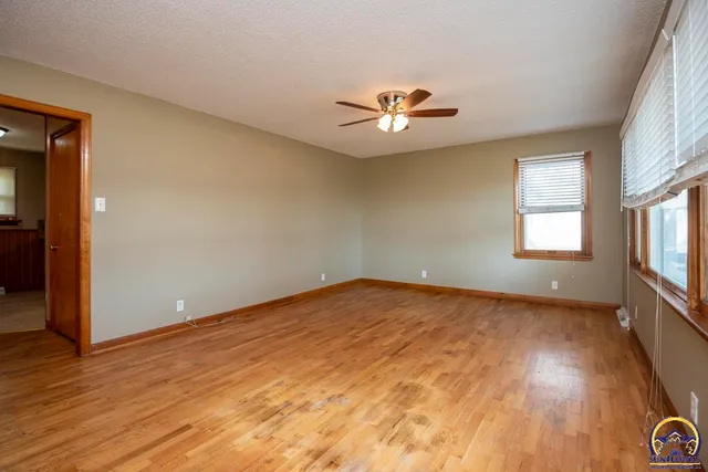 $189,000 | 611 Pearl Street, Rossville, KS 66533