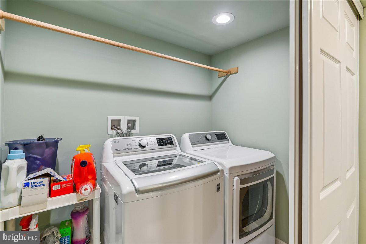 4316 Spencer Street Halethorpe, MD 21227 - Photo 26 of 30 Laundry area