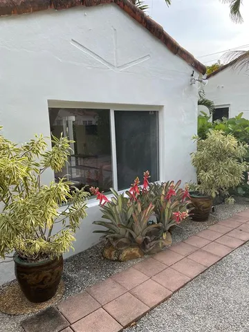a view of a entryway of the house