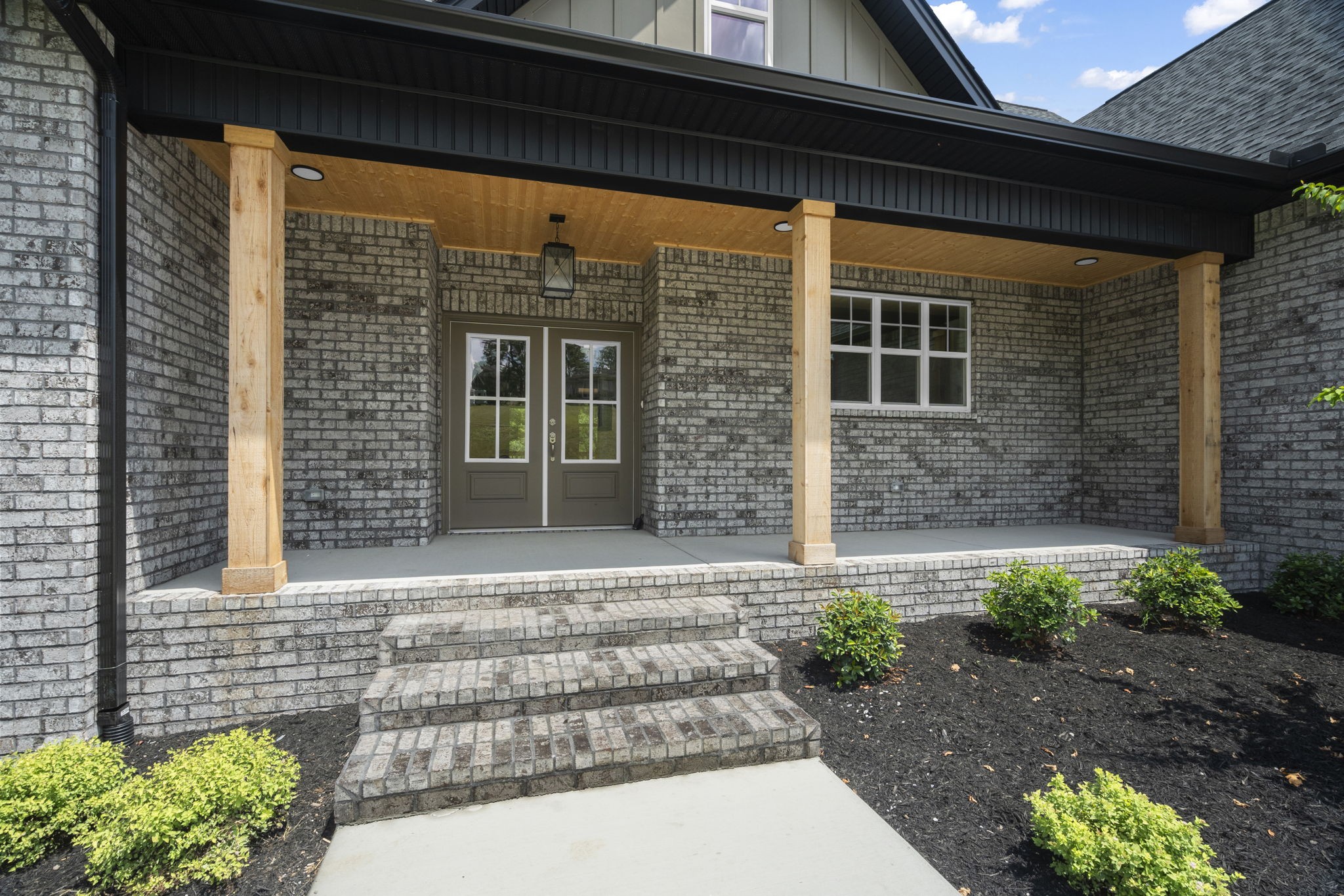 4062 Summit Drive Greenbrier, TN 37073 - Photo 2 of 36 a front view of a house with a yard