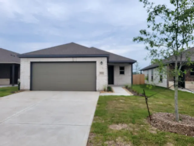 $2,000 | 14930 Dane Court, Montgomery, TX 77316