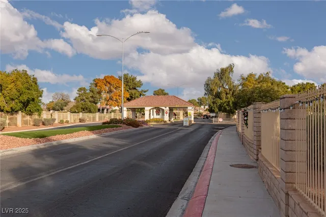 $2,045 | 4929 Signal Drive, Las Vegas, NV 89130
