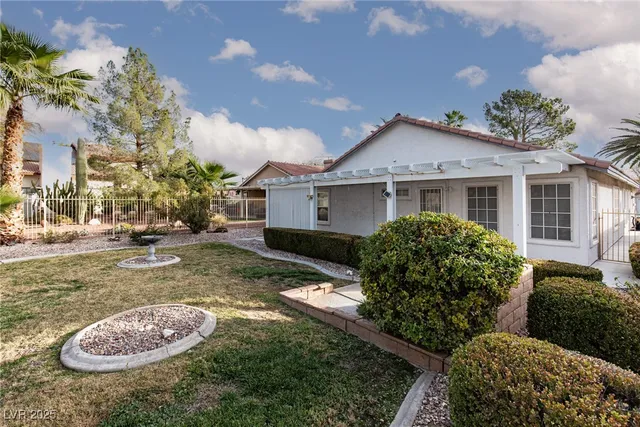 $2,045 | 4929 Signal Drive, Las Vegas, NV 89130