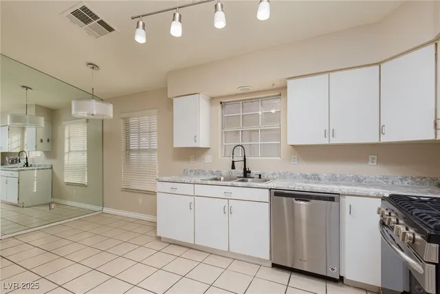 $2,045 | 4929 Signal Drive, Las Vegas, NV 89130