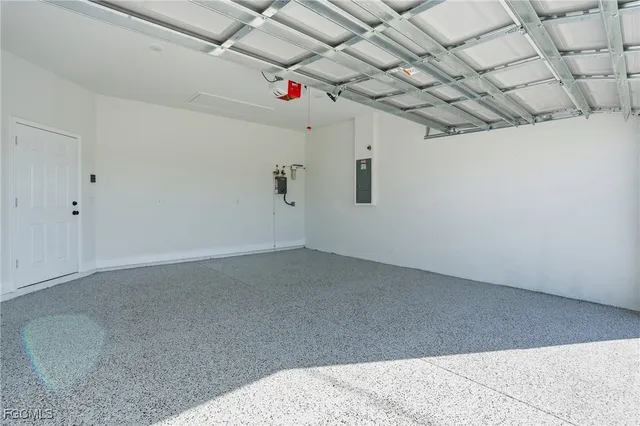 $299,500 | 8002 Mill Court, LaBelle, FL 33935