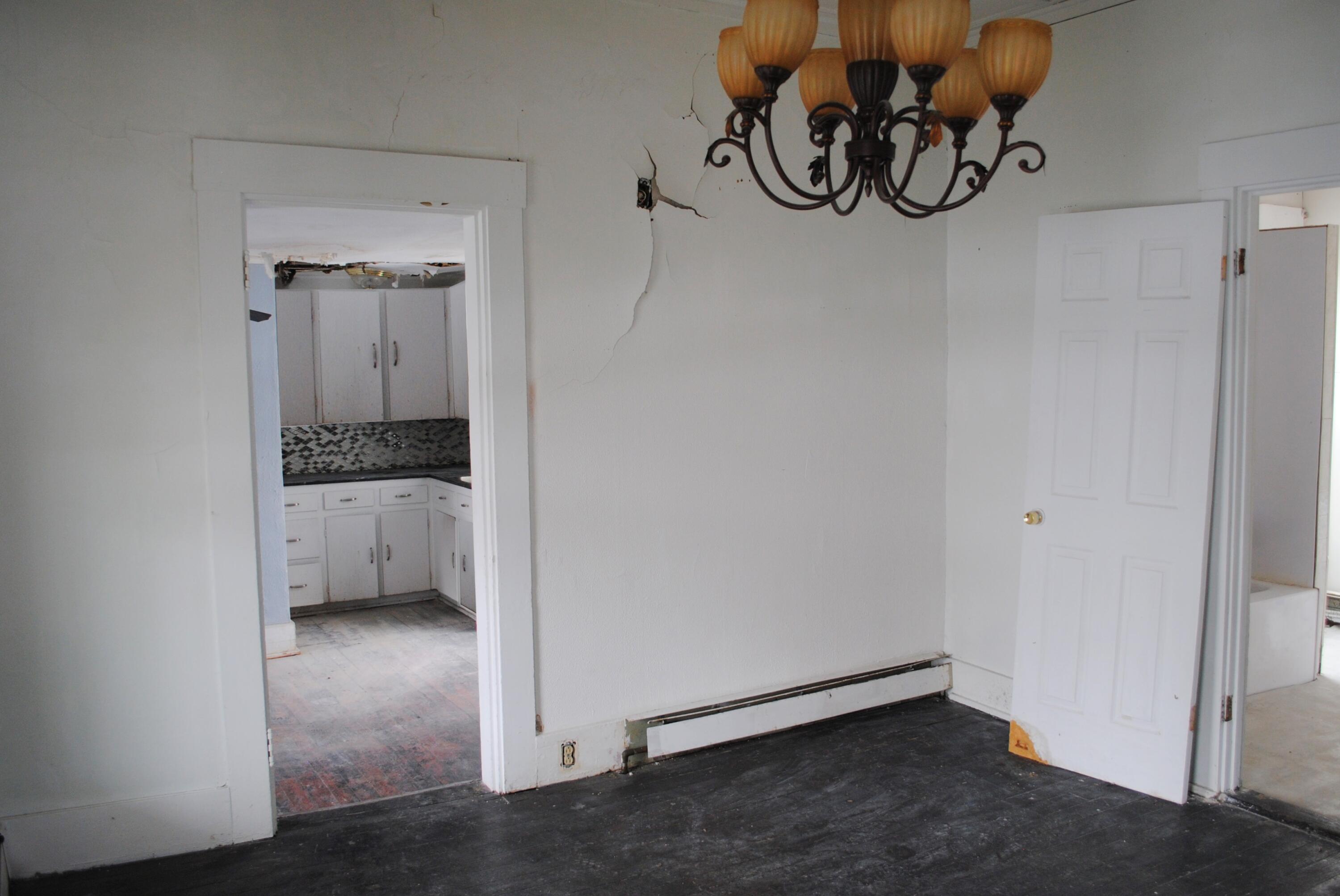 51 Pleasant Street Sanford, ME 04083 - Photo 12 of 25 DSC_0012