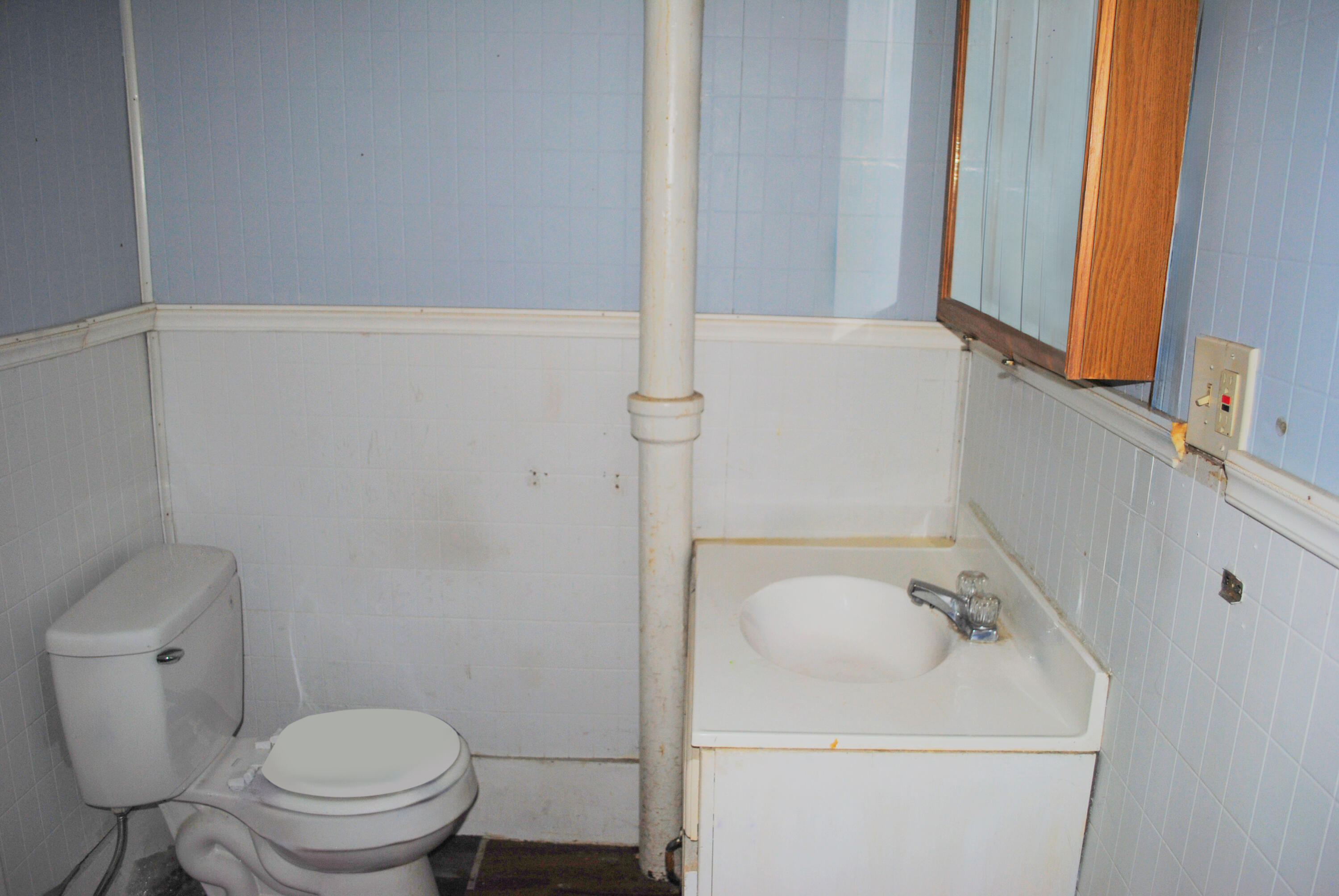 51 Pleasant Street Sanford, ME 04083 - Photo 22 of 25 DSC_0022