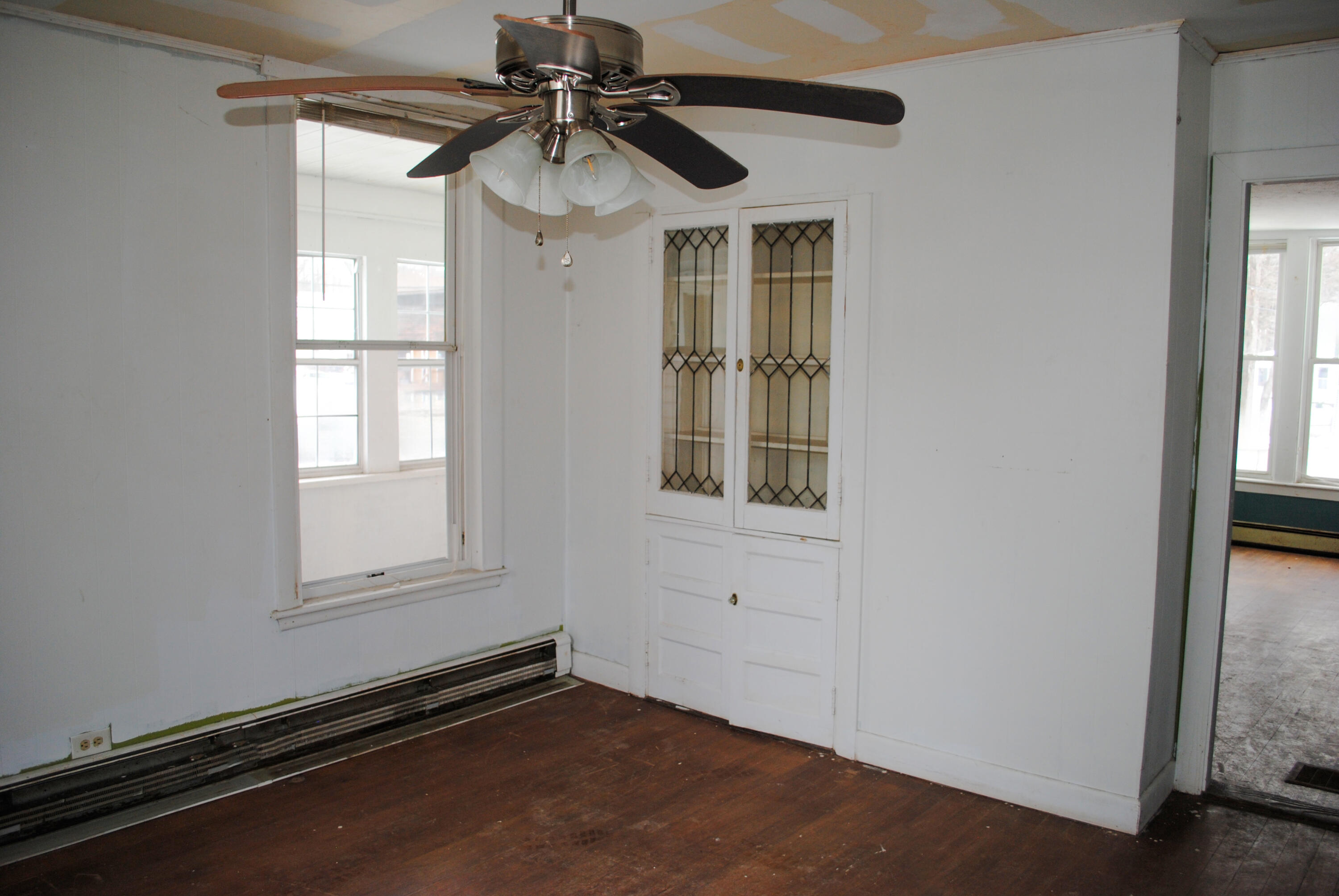 51 Pleasant Street Sanford, ME 04083 - Photo 5 of 25 DSC_0005