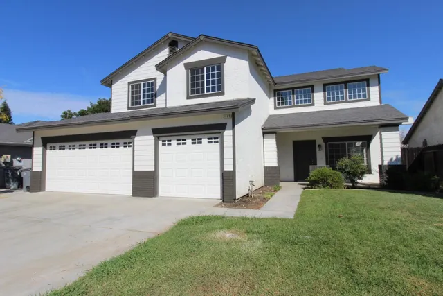 $609,900 | 2117 Goshen Avenue, Clovis, CA 93611