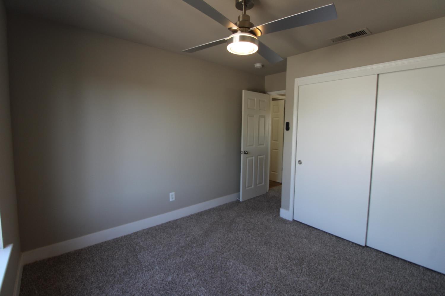 2117 Goshen Avenue Clovis, CA 93611 - Photo 17 of 30