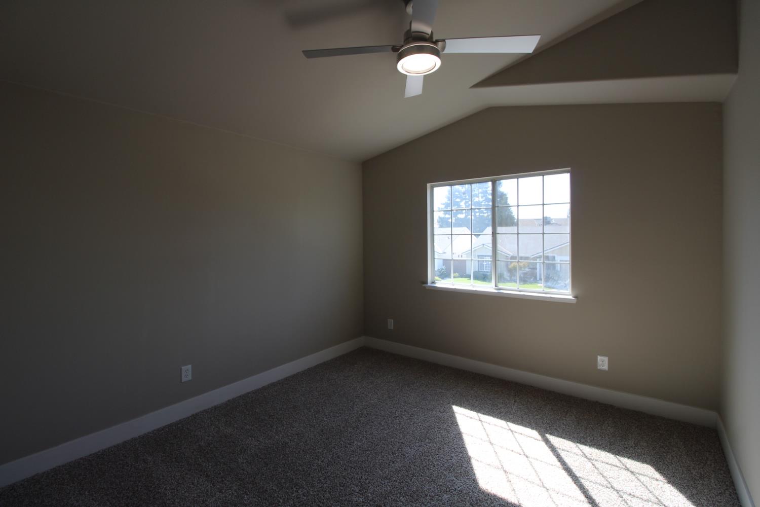 2117 Goshen Avenue Clovis, CA 93611 - Photo 20 of 30