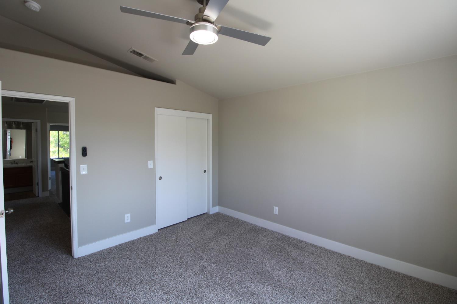 2117 Goshen Avenue Clovis, CA 93611 - Photo 21 of 30