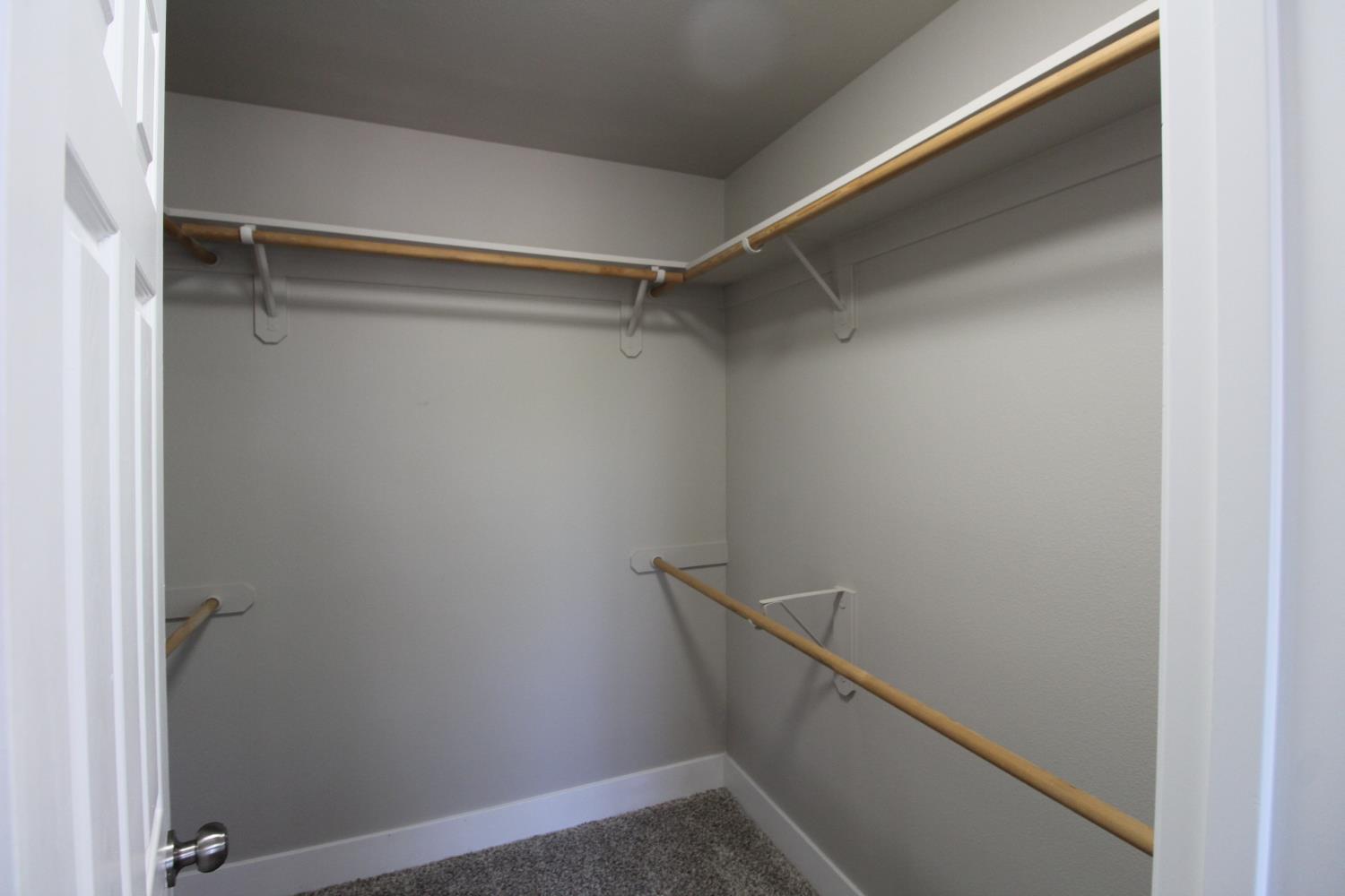 2117 Goshen Avenue Clovis, CA 93611 - Photo 27 of 30