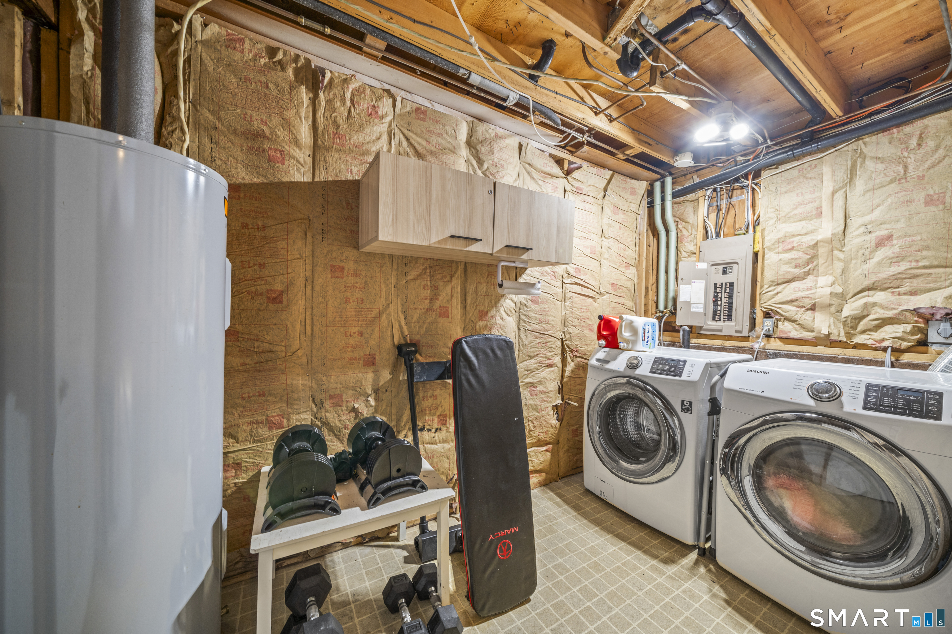 51 Barrett Road Enfield, CT 06082 - Photo 30 of 35 a utility room with dryer and washer