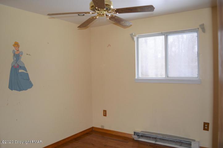 1113 Cobblewood Road Newfoundland, PA 18445 - Photo 14 of 31 BEDROOM #3