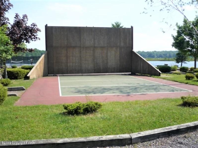 1113 Cobblewood Road Newfoundland, PA 18445 - Photo 28 of 31 RACKET BALL COURT