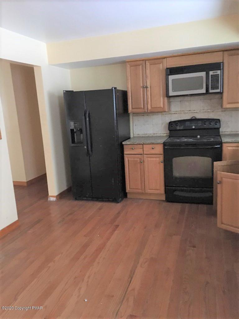 1113 Cobblewood Road Newfoundland, PA 18445 - Photo 4 of 31 KITCHEN