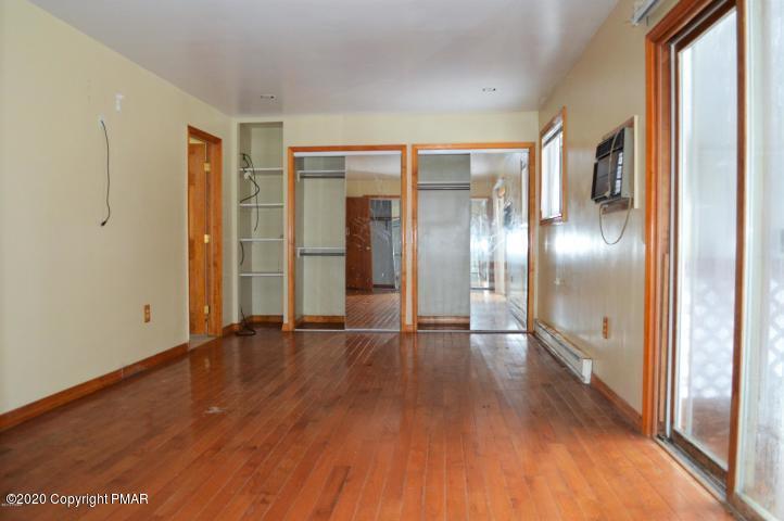 1113 Cobblewood Road Newfoundland, PA 18445 - Photo 9 of 31 MASTER BEDROOM