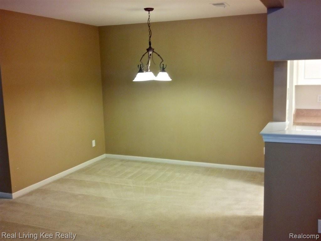 3528 Tremonte Circle, Unit 285 Rochester, MI 48306 - Photo 3 of 10 2013-02-22_16-30-44_574.jpg