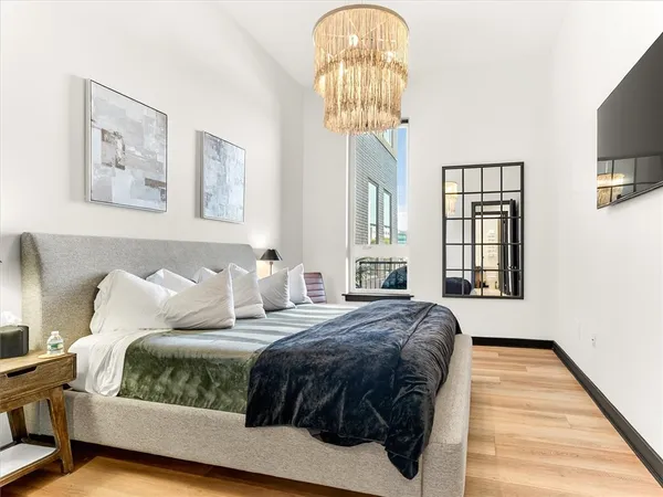 $5,000 | 102 Court Street, Unit 2, Rochester, NY 14604