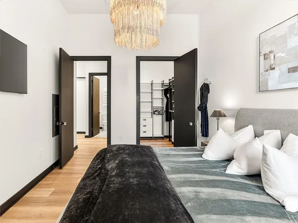 $5,000 | 102 Court Street, Unit 2, Rochester, NY 14604